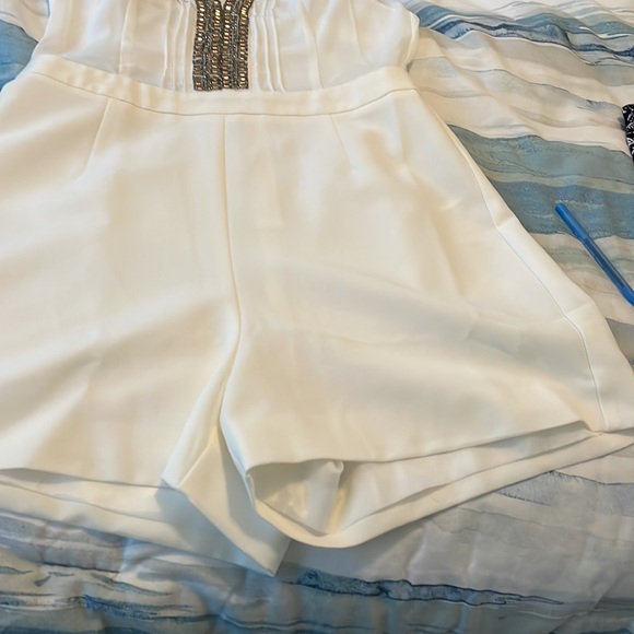 Venus white skort with gold beading down the front - Picture 3 of 5